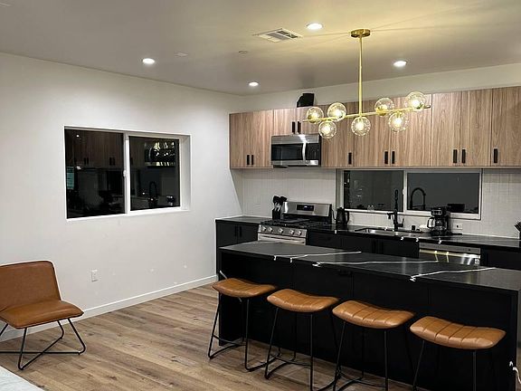 2nd image of 6055 Craner Ave #1
