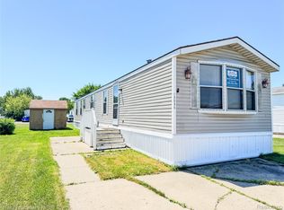 43636 Teal Cir, Clinton Township, MI 48036