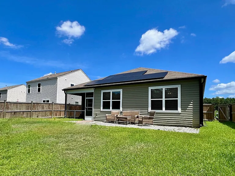 598 Wayton Cir — Photo 13