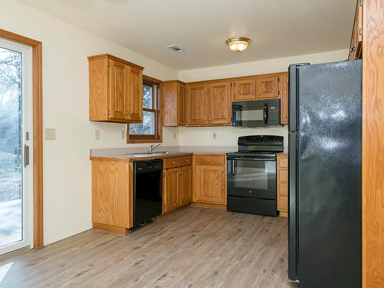 7900 E Saint Charles Rd — Photo 8