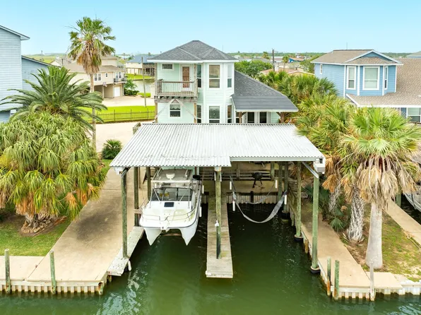 139 Driftwood Rd, Freeport, TX 77541