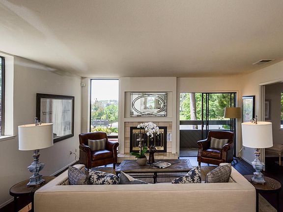 4th image of 800 Sea Spray Ln APT 104