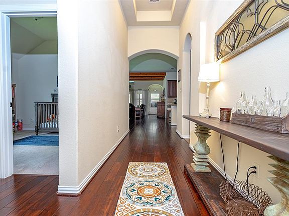 3rd image of 22318 Mosshall Ct