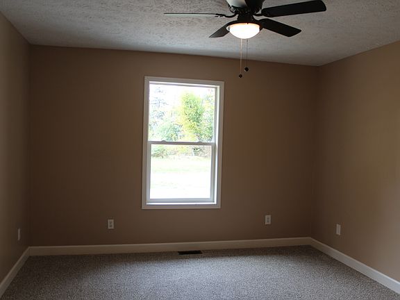 5th image of 402 N Taylor St