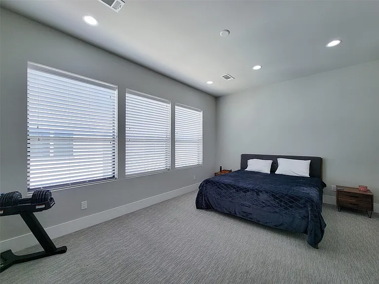 5709 Larkin St #A — Photo 38