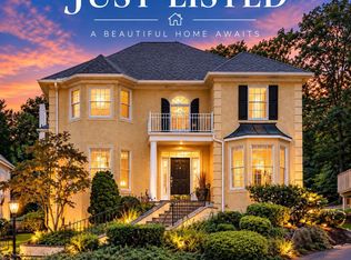 407 Spring Garden Ln, Conshohocken, PA 19428