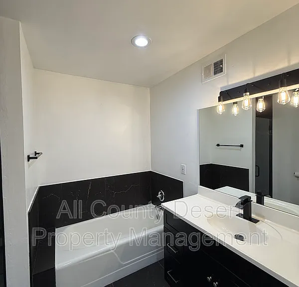 46075 Ocotillo Dr #4 — Photo 11
