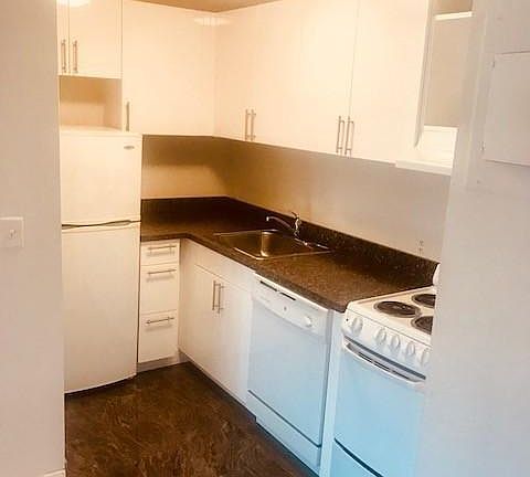 2nd image of 207 E 29th St APT 5