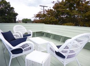 14 Dixon St, Newport, RI 02840