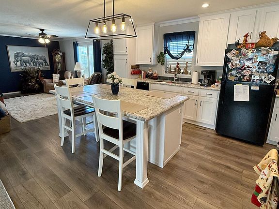 3rd image of 1232 Liberty Ct