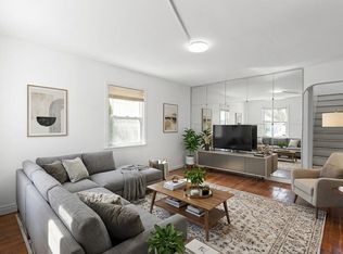 7 Everett Street, Valley Stream, NY 11580