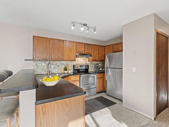 4th image of 2654 Brookdale Ln