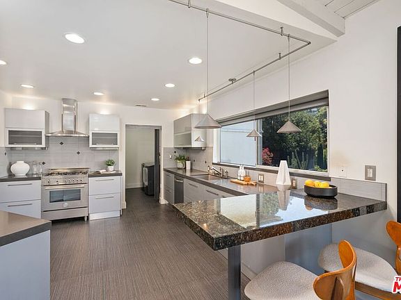 4th image of 2221 Castilian Dr