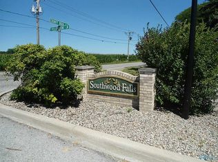 9 Cascade Ln, Delta, OH 43515