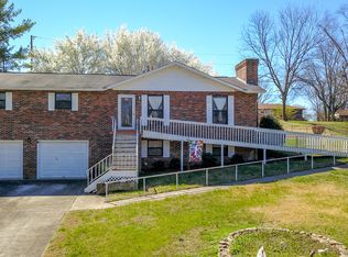 921 Brown School Rd, Maryville, TN 37804