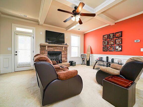 5th image of 4011 Lakewood Drive