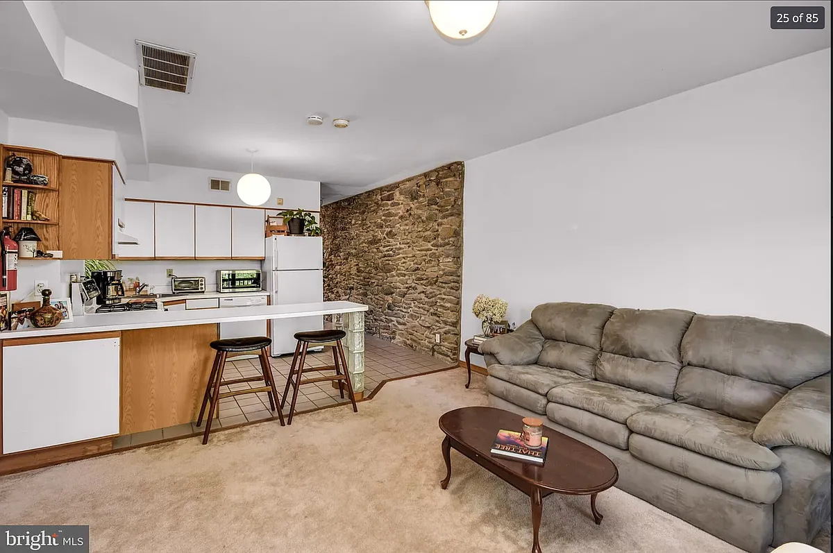 Building Photo - 7928 Ridge Ave #201