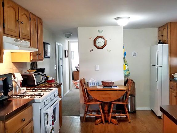 2nd image of 703 Fresh Pond Ave Unit 116