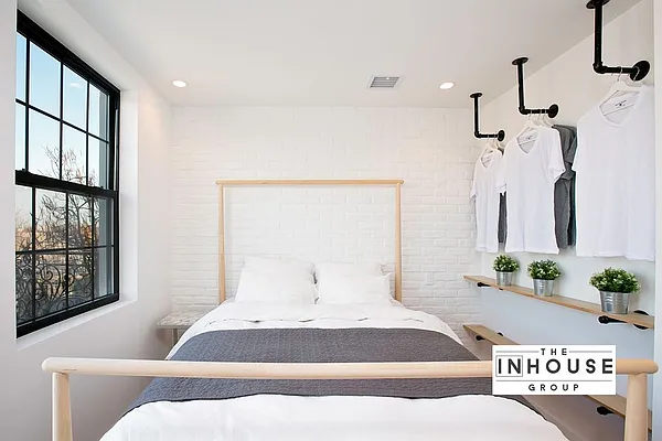 Sold by The InHouse Group | media 11