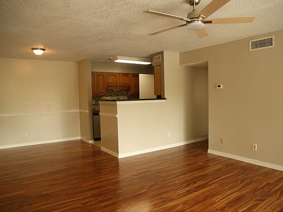 Living room leading to en suite bedroom