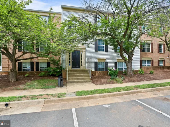 1117 Huntmaster Ter NE Unit 302, Leesburg, VA 20176