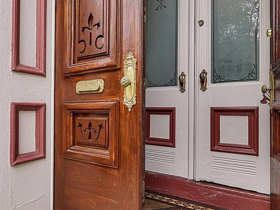 3rd image of 1827 Kennett Pl