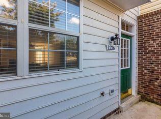 1226 Needham Ct #27F, Crofton, MD 21114