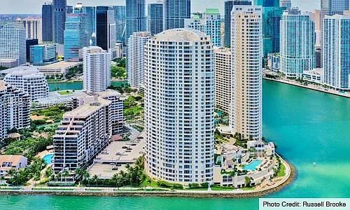 Brickell Key Ii Condo — Photo 1