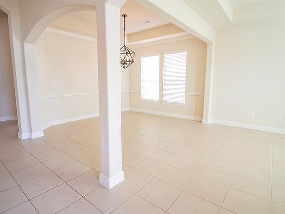 4th image of 4718 Sabero Ln
