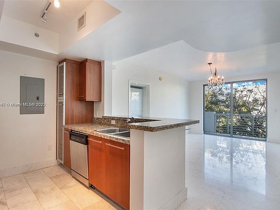 5th image of 110 Washington Ave APT 2308