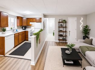 James Manor, Pittsburgh, PA 15232