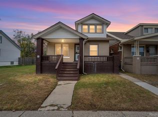 15853 Santa Rosa Dr, Detroit, MI 48238