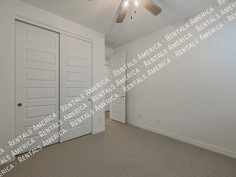 5938 N 90th Dr — Photo 23