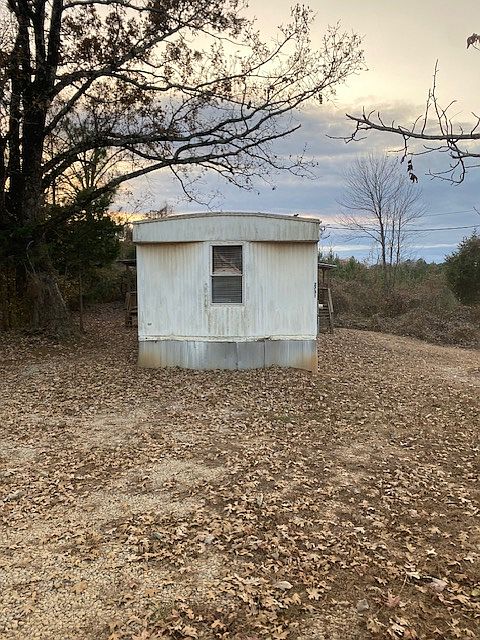 2nd image of 2731 County Road 725
