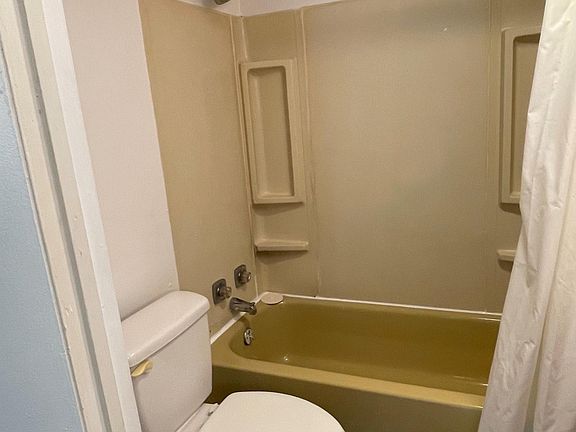 4th image of 22 Elm St #5