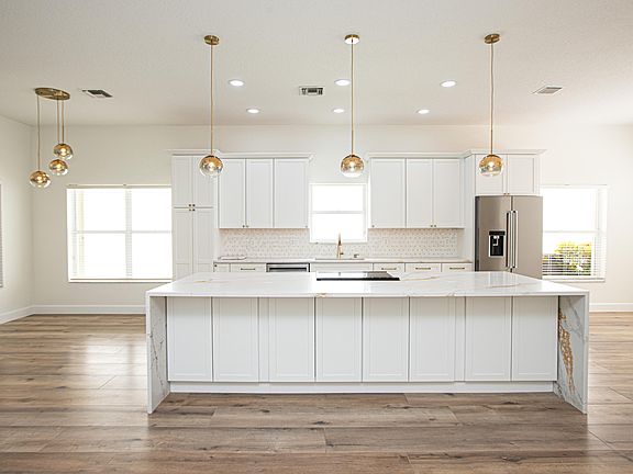 3rd image of 10881 La Salinas Cir