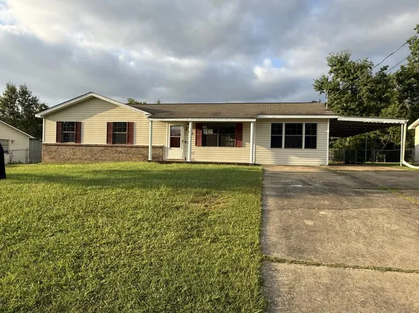 204 Begonia Dr, Dothan, AL 36301