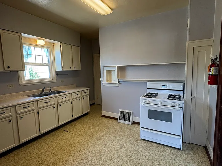 324 W Spruce St #328 — Photo 5