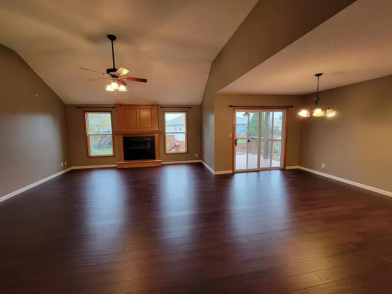 2208 Thistle Cir — Photo 2