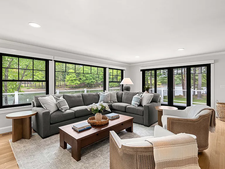 6 Sagamore Grv — Photo 25