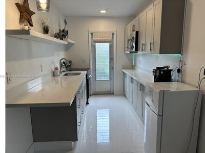 2514 Hayes St APT 6, Hollywood, FL, 33020