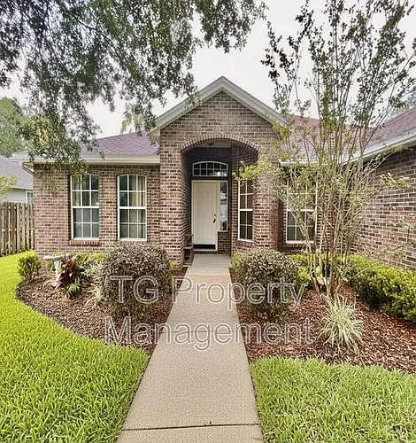 1449 Blue Heron Ln E Photo 1
