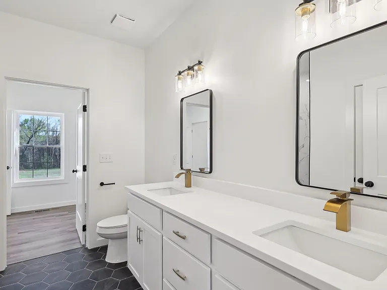 64 Amos Cir — Photo 12