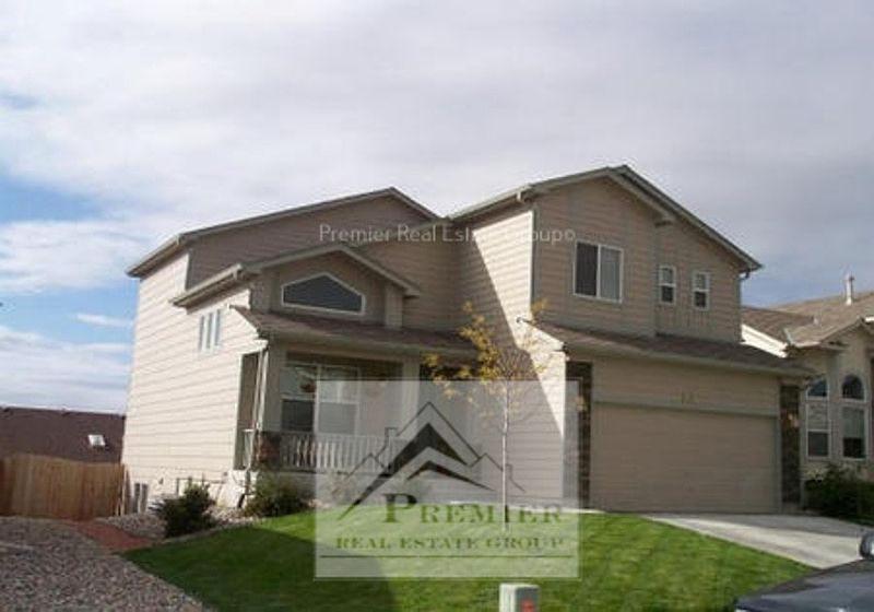 1st image of 7067 Hillock Dr
