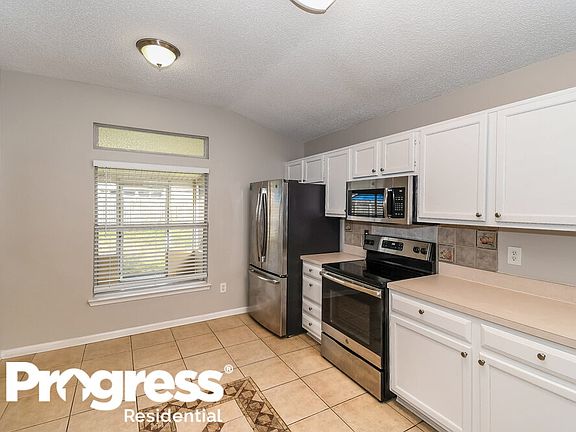 5th image of 281 W Carriann Cove Trl