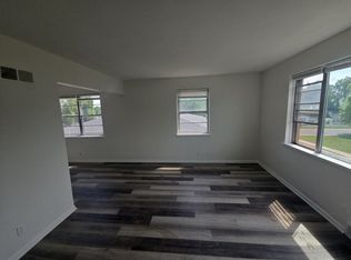 2908 North Rockwood Drive - E, Peoria, IL 61604