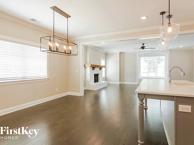 1052 Crestview Rdg — Photo 6