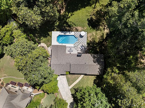 4th image of 4470 Chatworth Ct NE