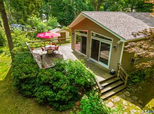 20 Oak Rd, East Haddam, CT 06423
