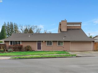 820 SE Barnes Ave, Gresham, OR 97080